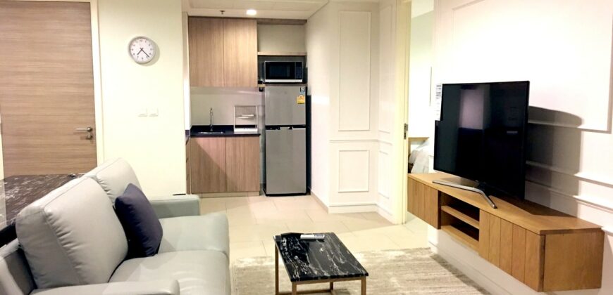 Beach front condo in Wong Amat for sale