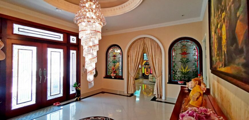 Exclusive Luxury Villa For Sale