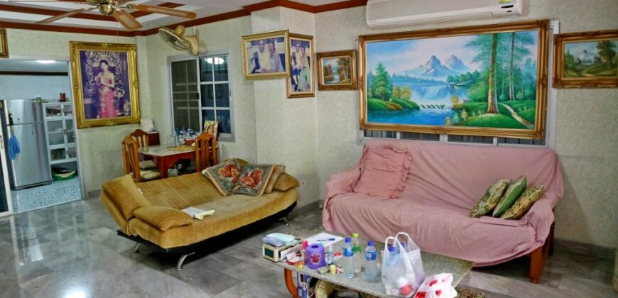 4 Bedrooms House For sale in Wonderland 2