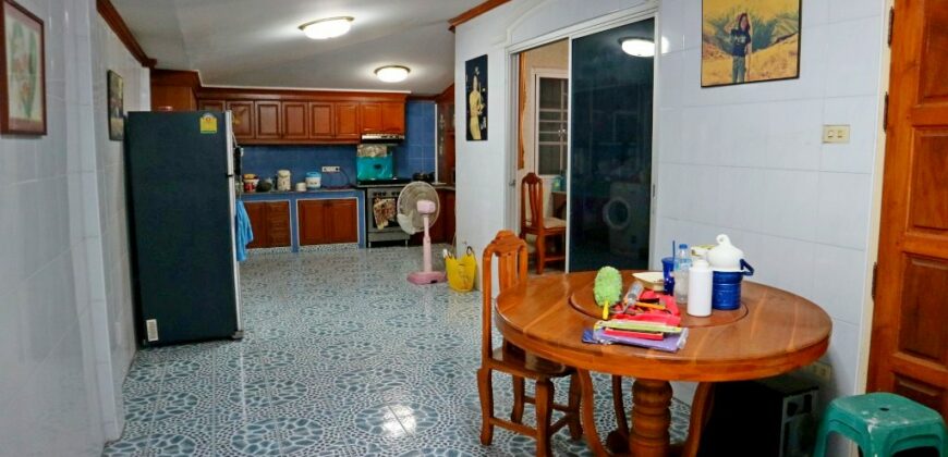 4 Bedrooms House For sale in Wonderland 2