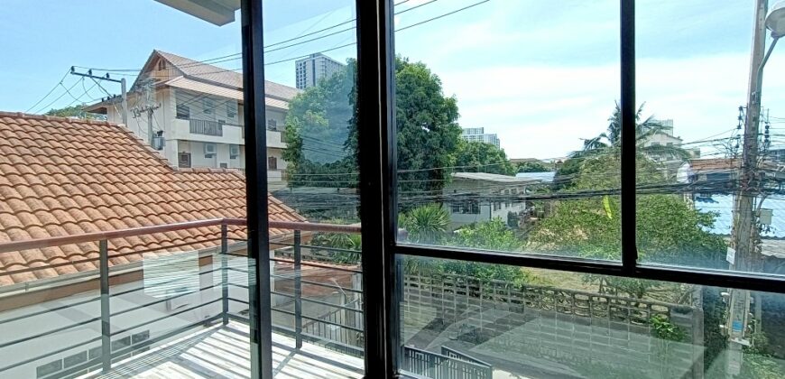 Townhome for sale in Naklua