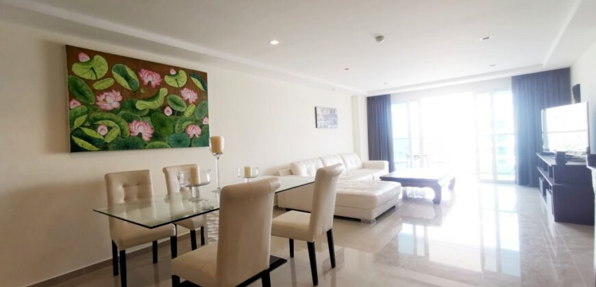 2 Bedroom Condo for sale In Pratumnak