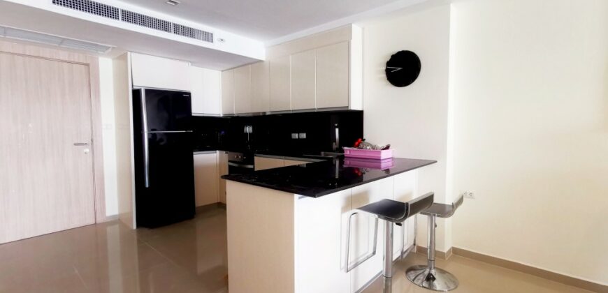 2 Bedroom Condo for sale In Pratumnak