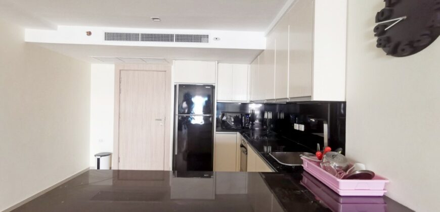 2 Bedroom Condo for sale In Pratumnak