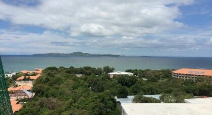 Excellent 2 Bedroom Sea View Corner Unit!!