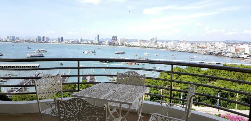 Luxury 4 Bedrooms For Rent In Royal Cliff Condominium Tower