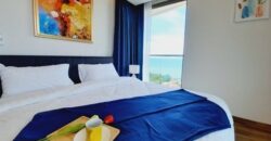 2 Bedrooms Condo for sale at The Peak Towers