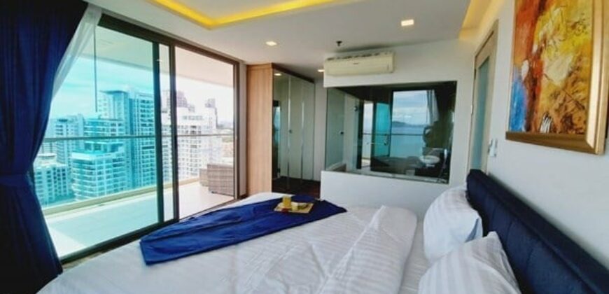 2 Bedrooms Condo for sale at The Peak Towers