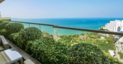 2 Bedrooms Condo for sale at The Peak Towers