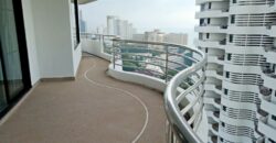 Beachfront condo for sale on Pratumnak Hill