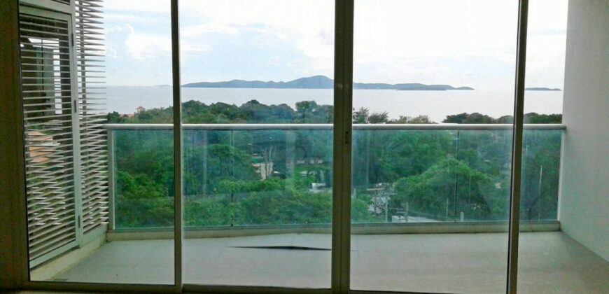 Sea View condo for sale on Pratumnak Hill