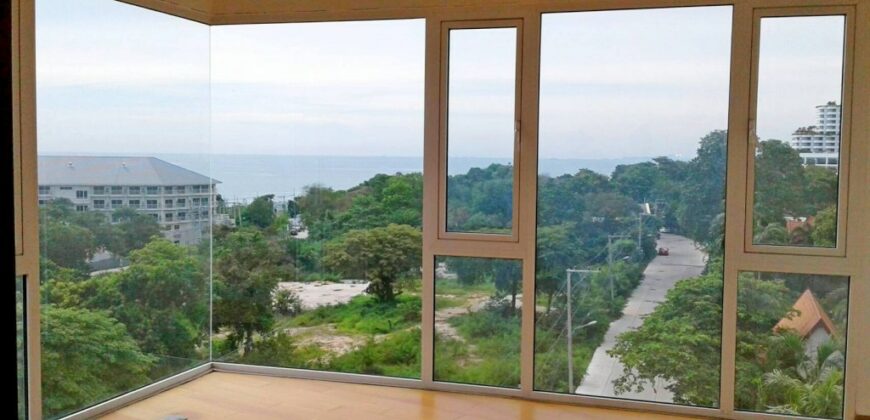 Sea View condo for sale on Pratumnak Hill