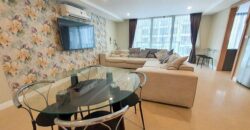 2 Bedrooms Seaview condo for sale on Pratumnak Hill