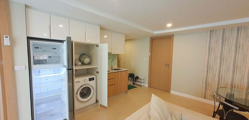 2 Bedrooms Seaview condo for sale on Pratumnak Hill