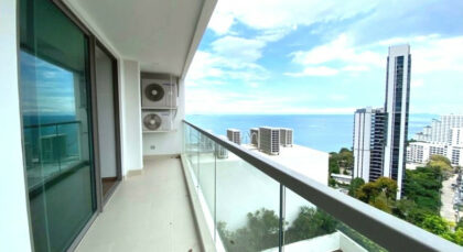 Sea View Condo for sale on Pratumnak Hill