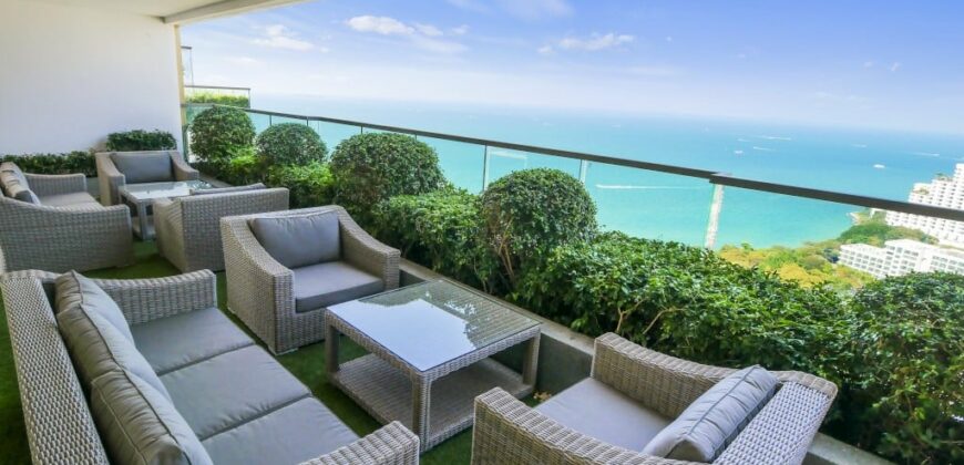 Sea View Condo for sale on Pratumnak Hill