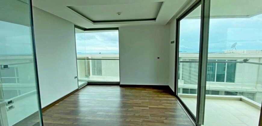 Sea View Condo For sale at The Peak Tower