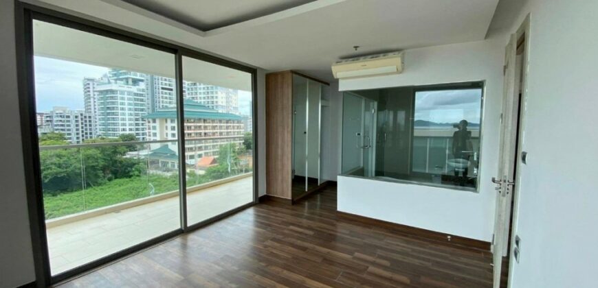 Sea View Condo For sale at The Peak Tower