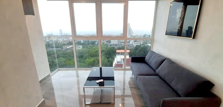 Sea view Condo for sale on Pratumnak Hill.