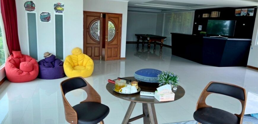 Luxury 4 Bedrooms House for rent at Praumank Hill