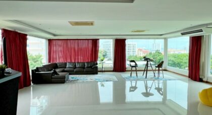 Luxury 4 Bedrooms House for rent at Praumank Hill