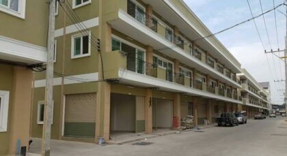 Double Shophouse In Heart Of South Pattaya