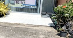 Commercial building for sale