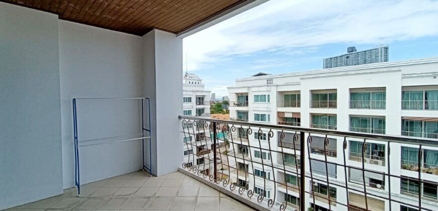 Pool View condo For Sale Near Jomtien Beach