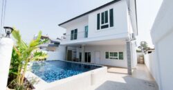 Pool Villa 5 Bedrooms For Sale in South Pattaya