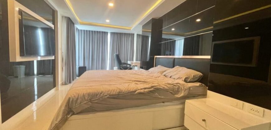 Pool View Condo for Rent at Grand Avenue Pattaya