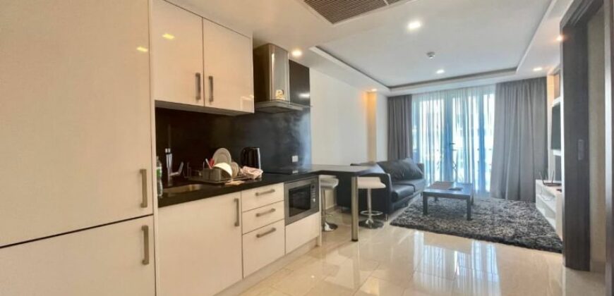 Pool View Condo for Rent at Grand Avenue Pattaya